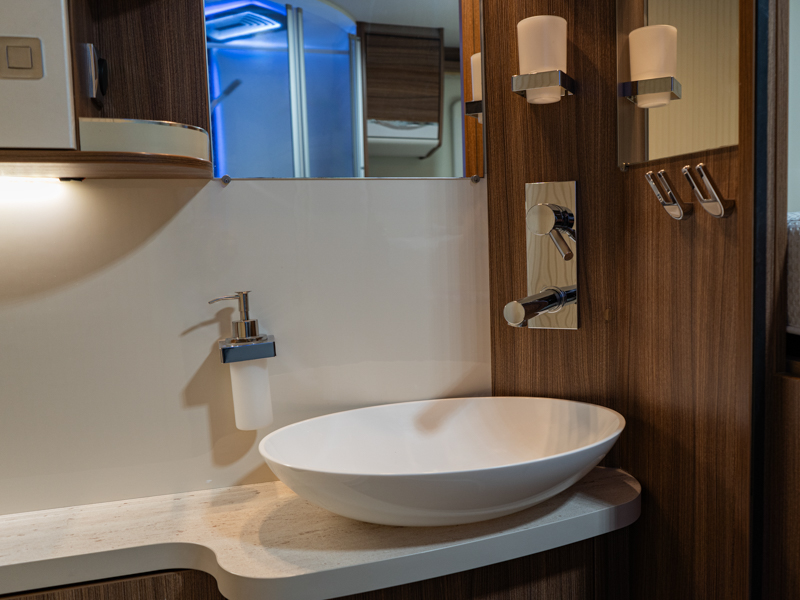  68 - EURA MOBIL PROFILA RS- 150CV