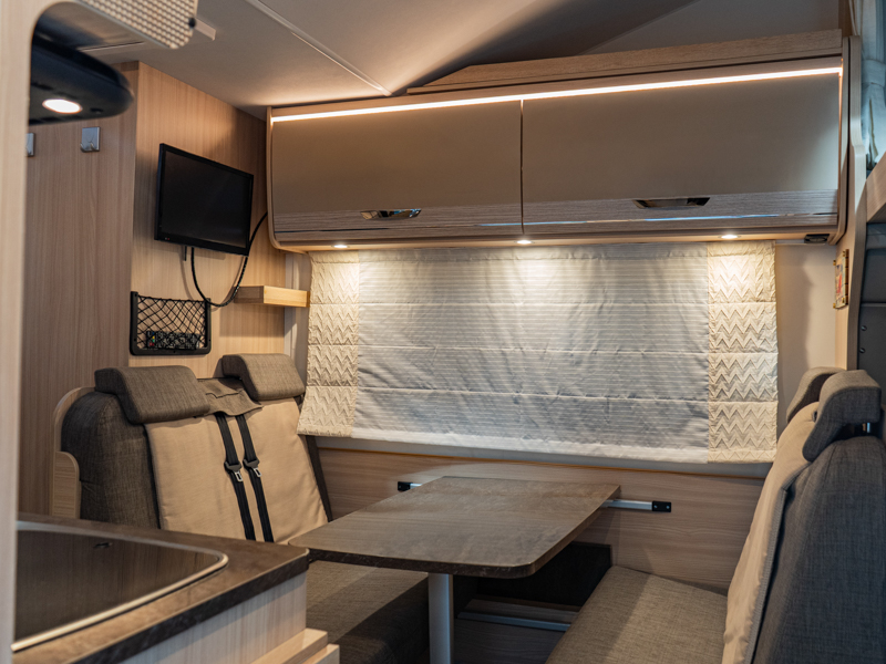 BURSTNER LYSE0 A 700