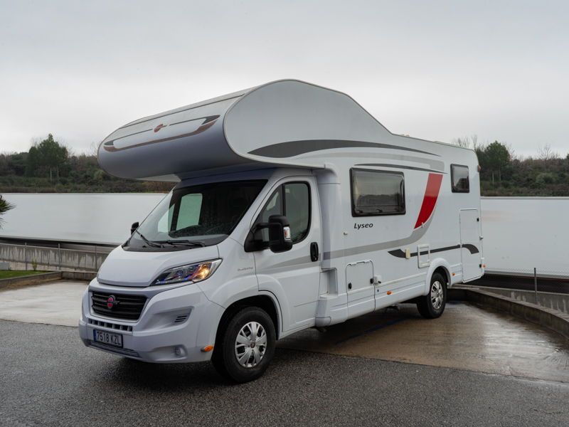 BURSTNER LYSE0 A 700