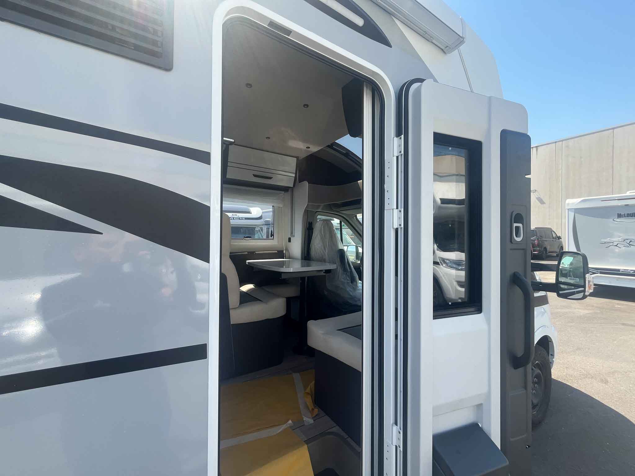 MCLOUIS MC4 300 FORD 373 
