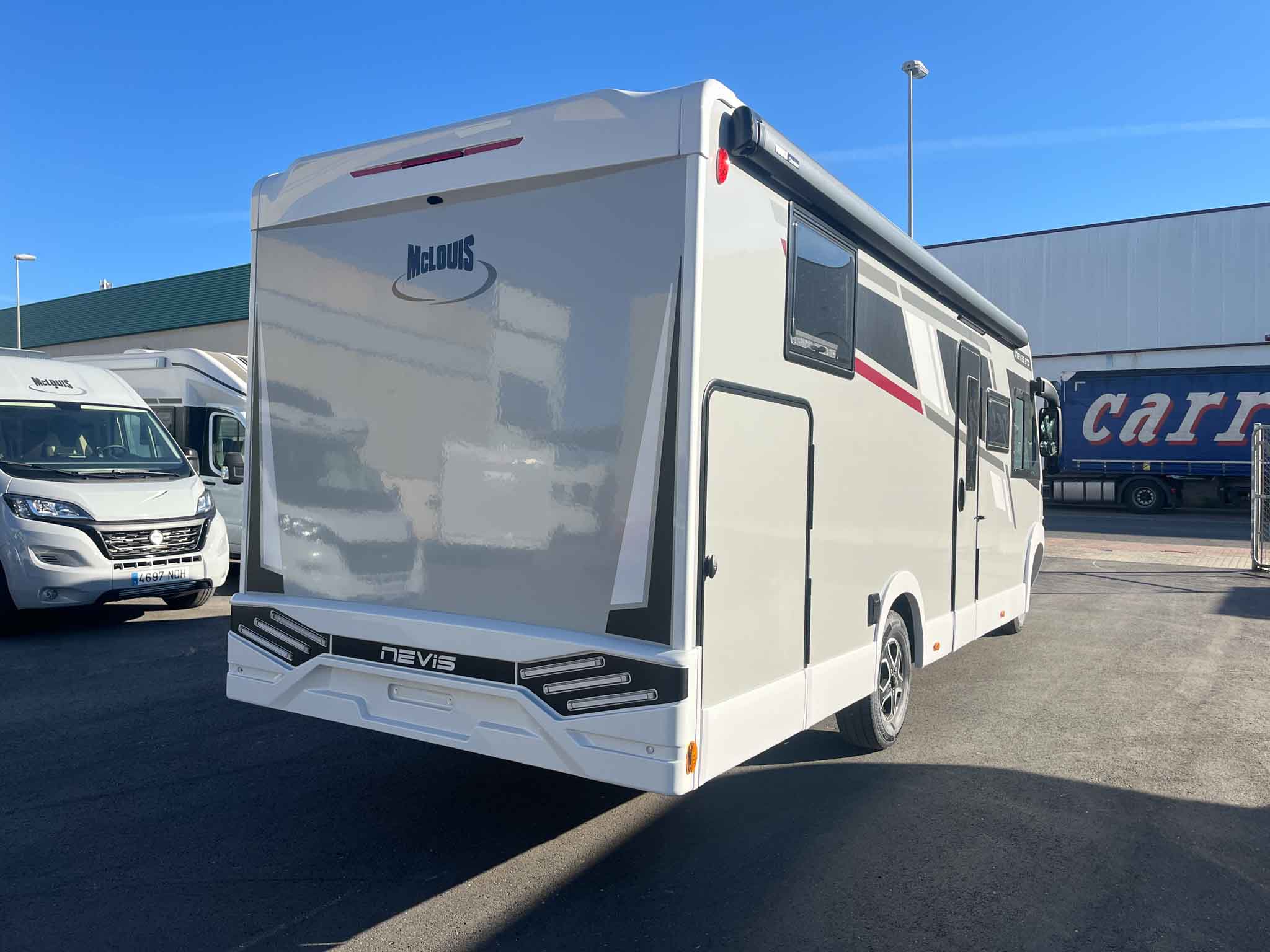 MCLOUIS NEVIS 870 