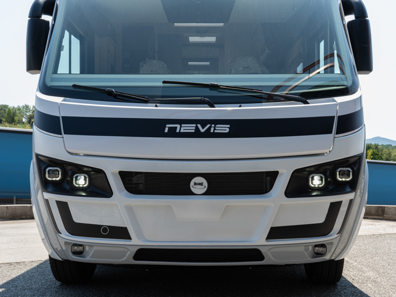 MCLOUIS NEVIS 873