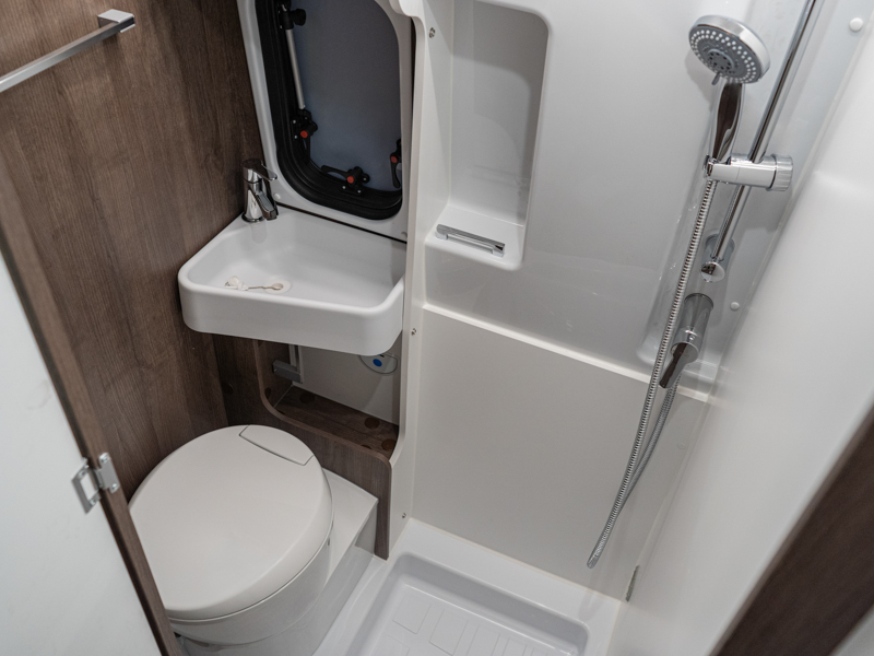 BENIMAR BENIVAN PLUS B144